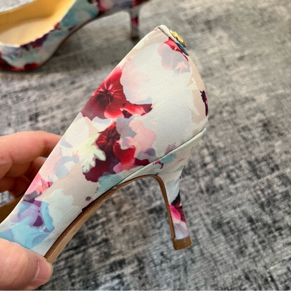 Ivanka Trump floral heel pointy pumps size 7.5 - Picture 5 of 6